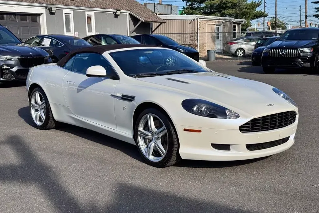 2010 Aston Martin DB9 Volante photo 1