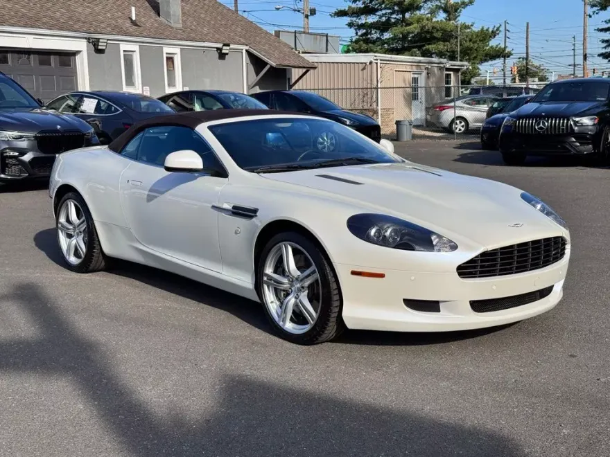 2010 Aston Martin DB9 Volante photo 1
