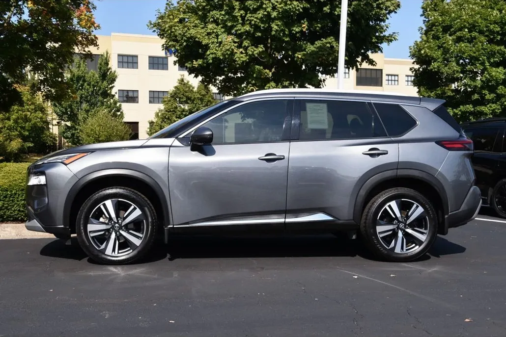 2021 Nissan Rogue SL photo 1