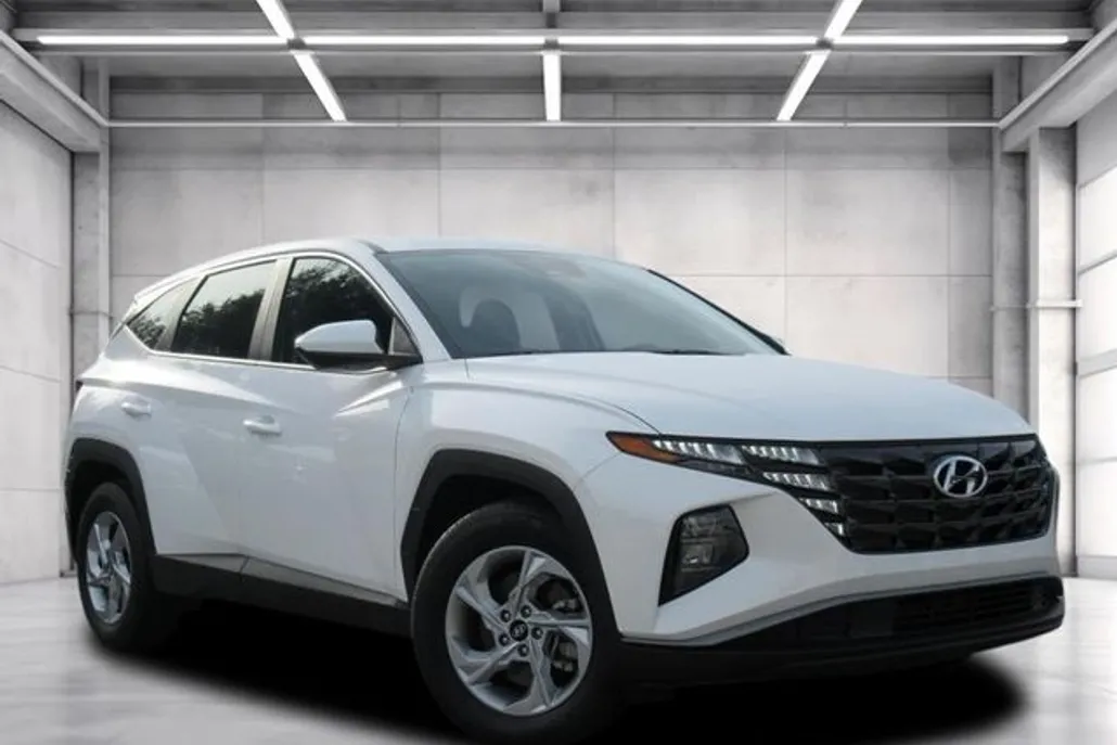 2024 Hyundai Tucson SE photo 1