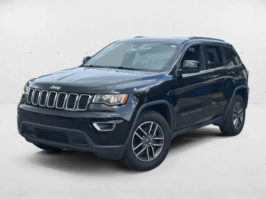 2019 Jeep Grand Cherokee Laredo E photo 1
