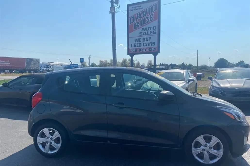2019 Chevrolet Spark LS photo 1