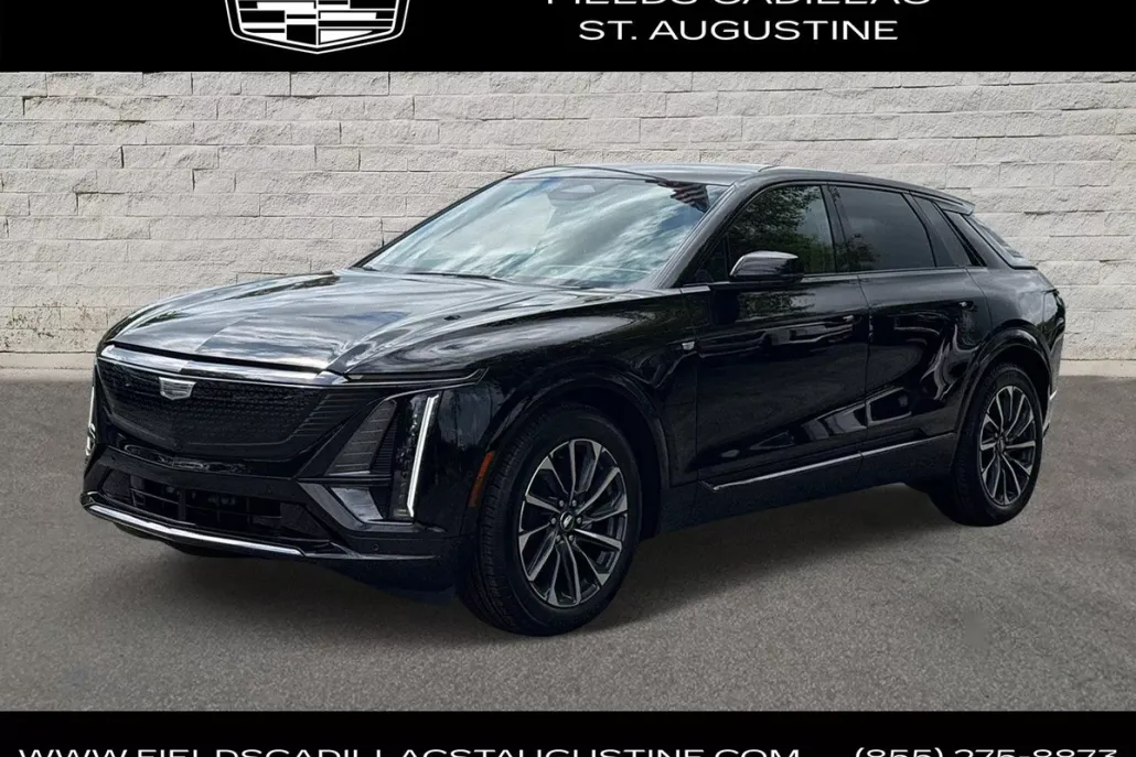 2025 Cadillac Lyriq Sport photo 1