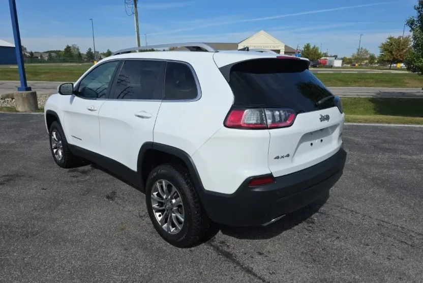 2019 Jeep Cherokee Latitude photo 1