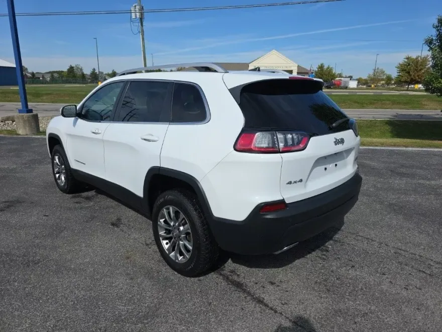 2019 Jeep Cherokee Latitude photo 1