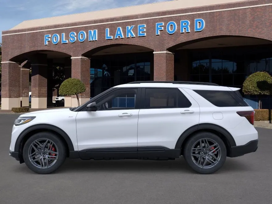 2025 Ford Explorer ST-Line photo 1