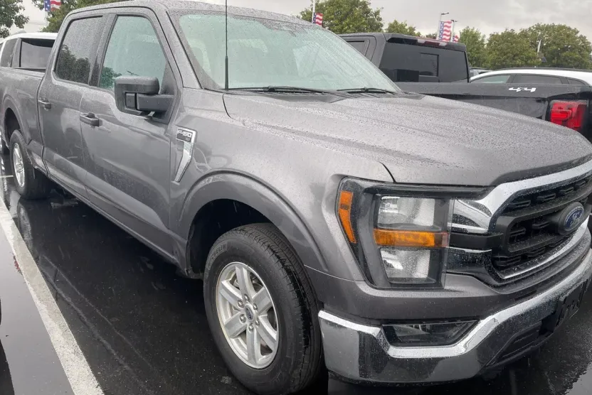 2023 Ford F-150 XLT photo 1