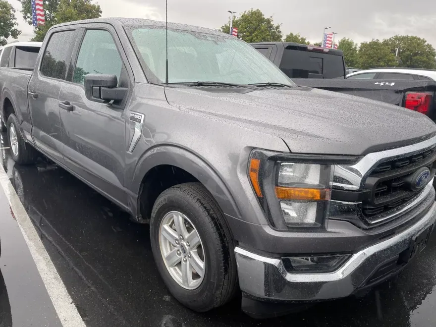 2023 Ford F-150 XLT photo 1