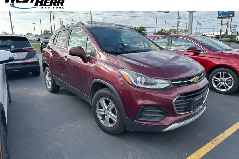 2017 Chevrolet Trax LT photo 1