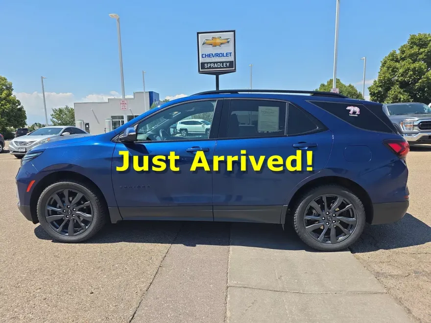 2022 Chevrolet Equinox RS photo 1