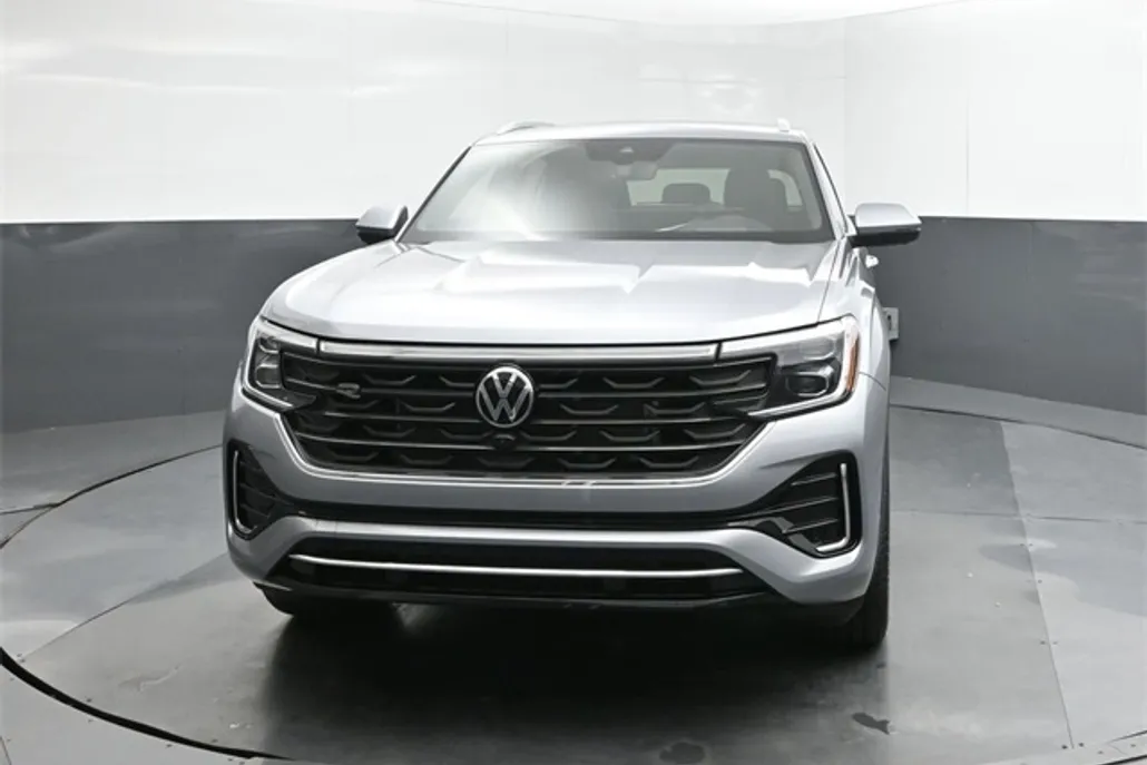 2025 Volkswagen Atlas Cross Sport SEL Premium R-Line photo 1