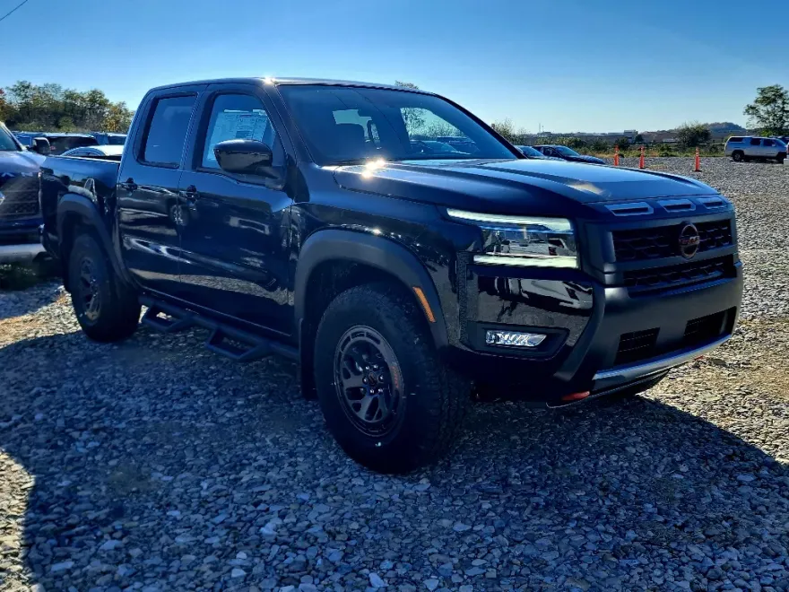 2025 Nissan Frontier PRO-4X photo 1