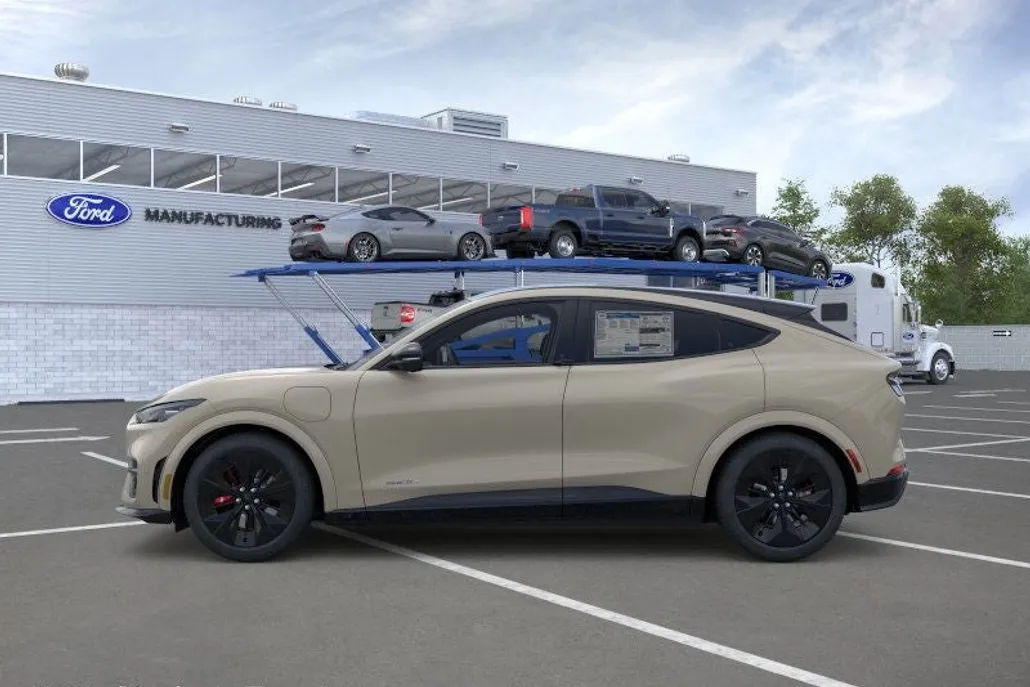 2025 Ford Mustang Mach-E GT photo 1