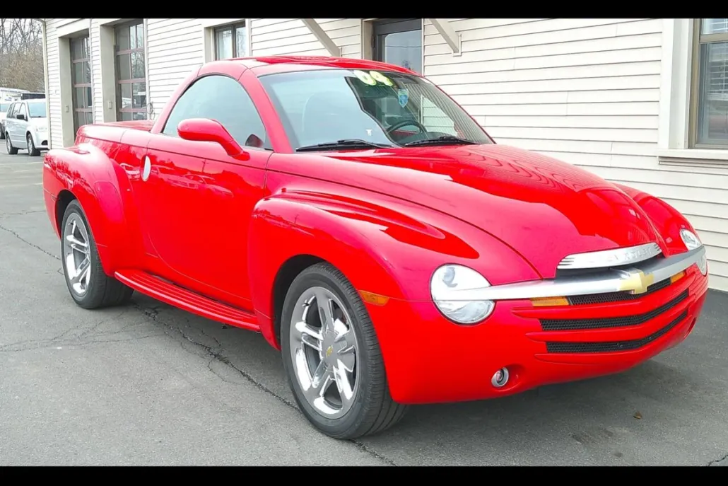 2004 Chevrolet SSR photo 1