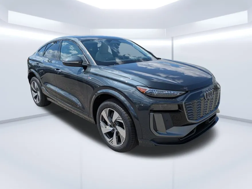 2025 Audi Q6 E-tron Prestige photo 1