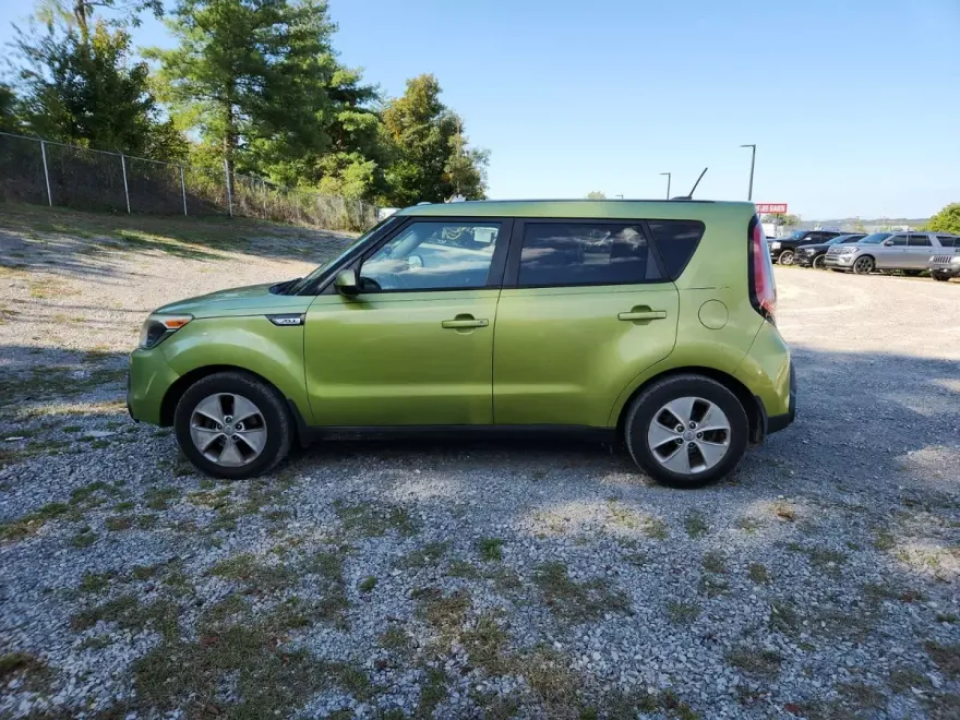 2016 Kia Soul Base photo 1