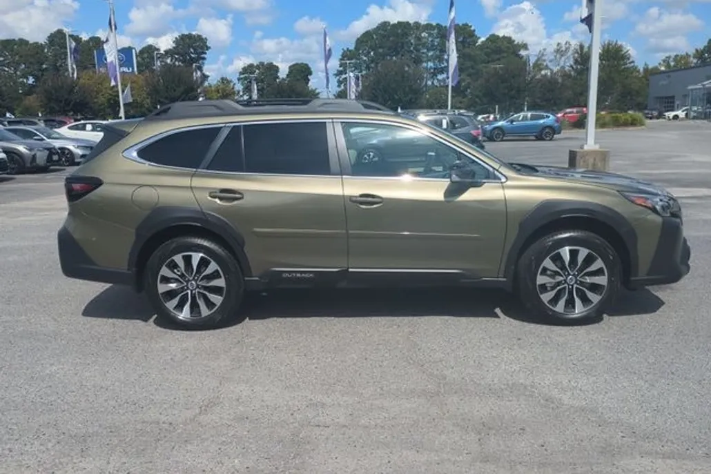2025 Subaru Outback Limited photo 1