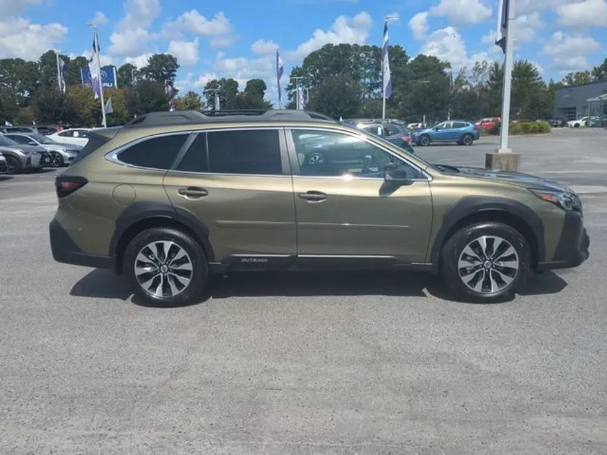 2025 Subaru Outback Limited photo 1