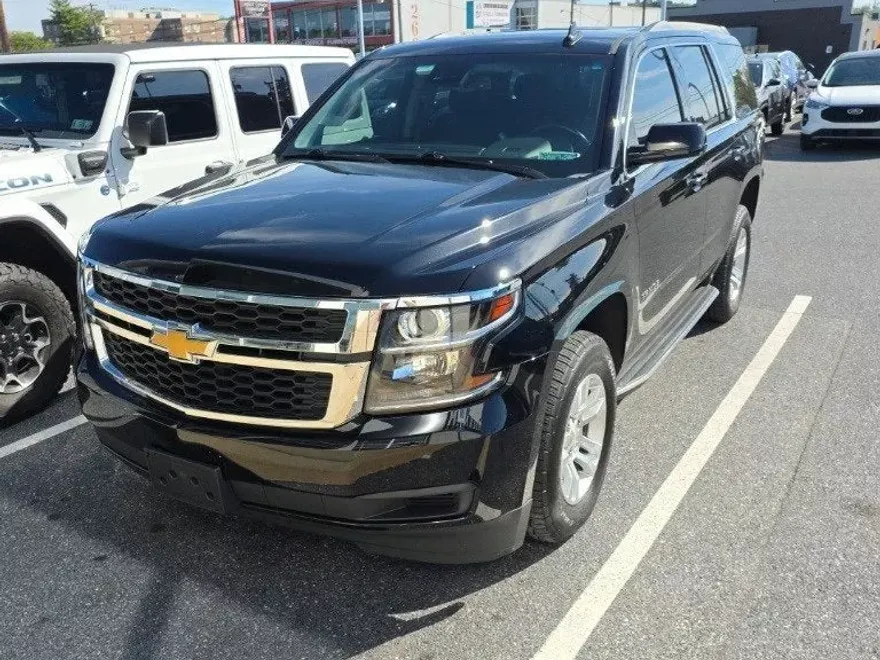 2020 Chevrolet Tahoe LT photo 1
