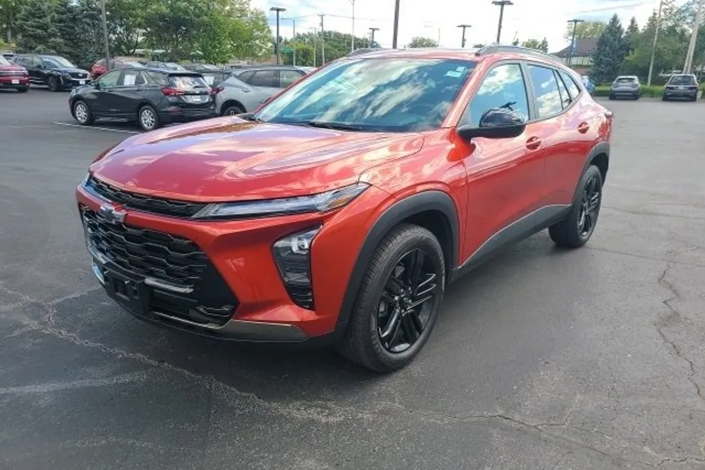 2024 Chevrolet Trax ACTIV photo 1