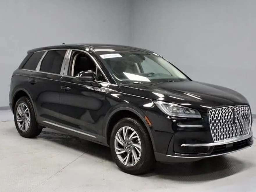 2023 Lincoln Corsair Standard photo 1