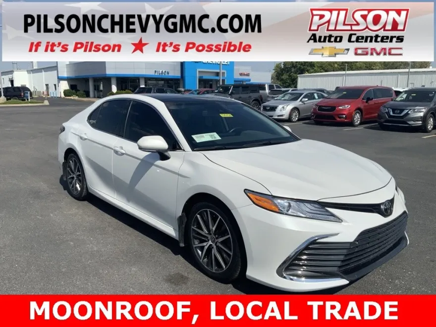 2023 Toyota Camry XLE photo 1