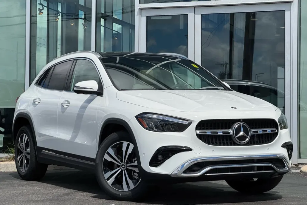 2026 Mercedes Benz GLA 250 4MATIC photo 1