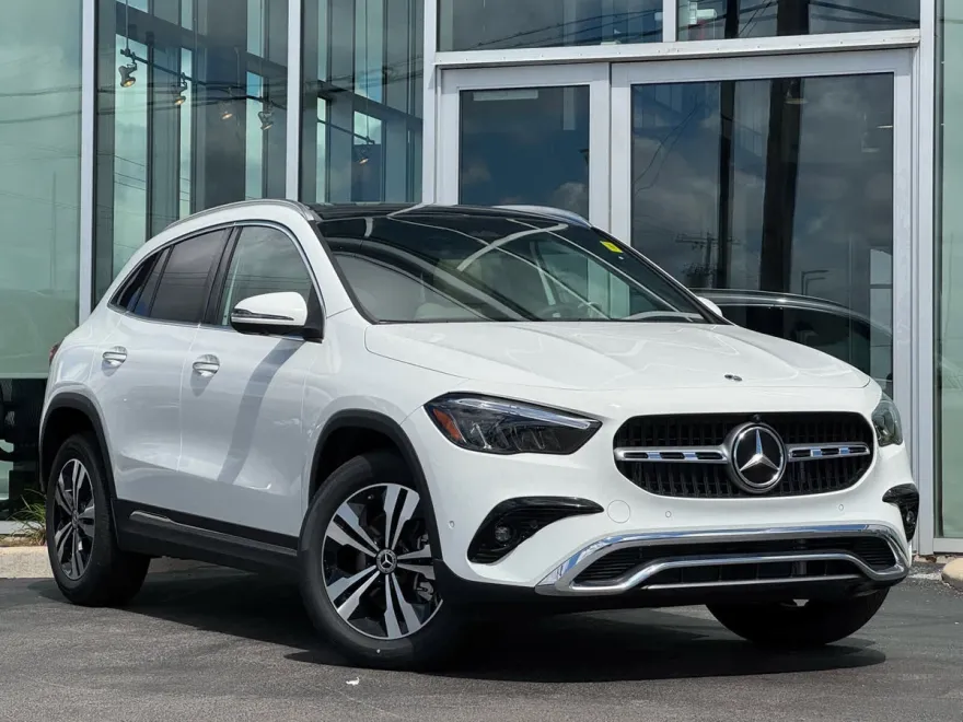 2026 Mercedes Benz GLA 250 4MATIC photo 1