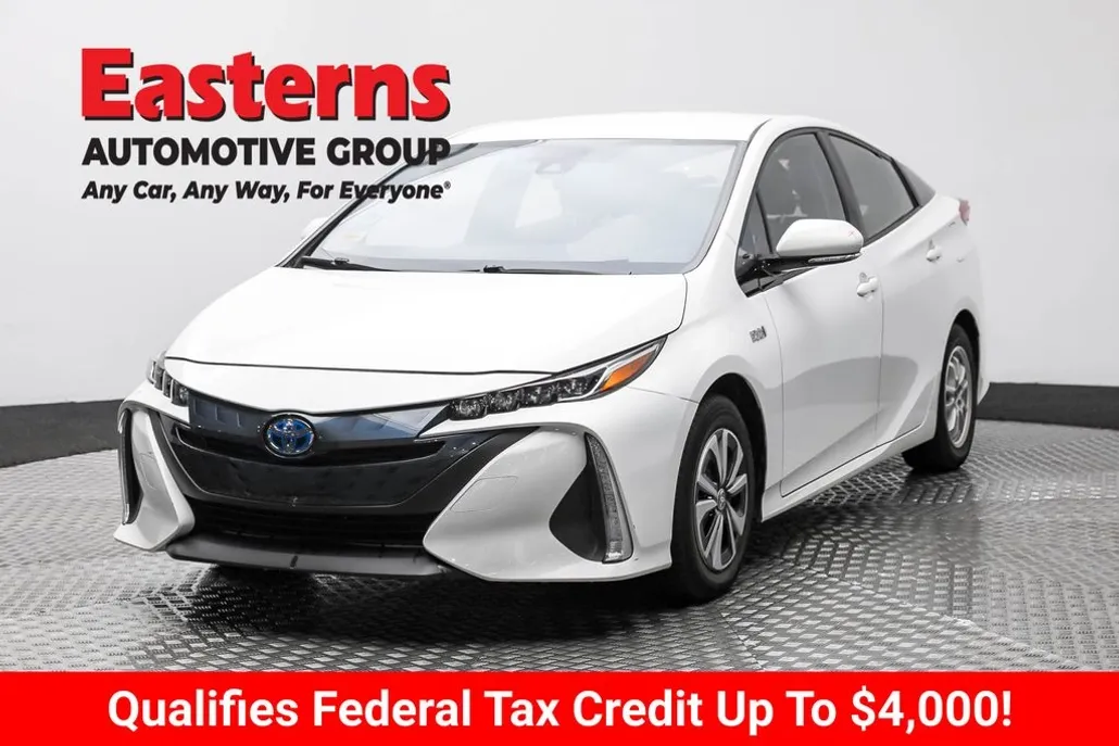 2018 Toyota Prius Prime Plus photo 1