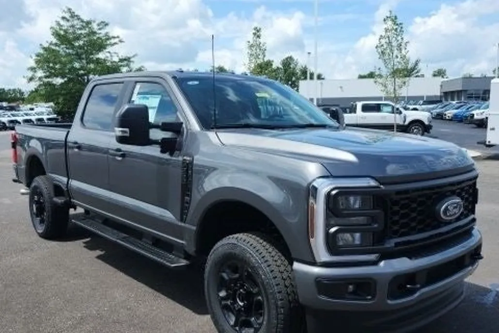 2025 Ford F-250 XL photo 1