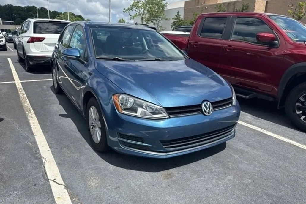2015 Volkswagen Golf TSI photo 1