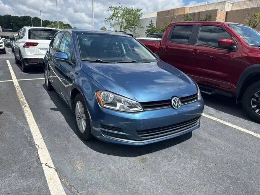 2015 Volkswagen Golf TSI photo 1