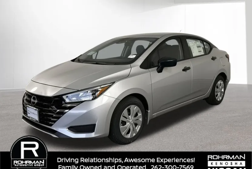2025 Nissan Versa 1.6 S photo 1