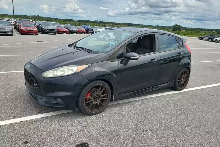 2016 Ford Fiesta ST photo 1