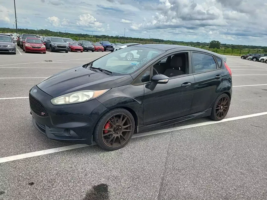 2016 Ford Fiesta ST photo 1
