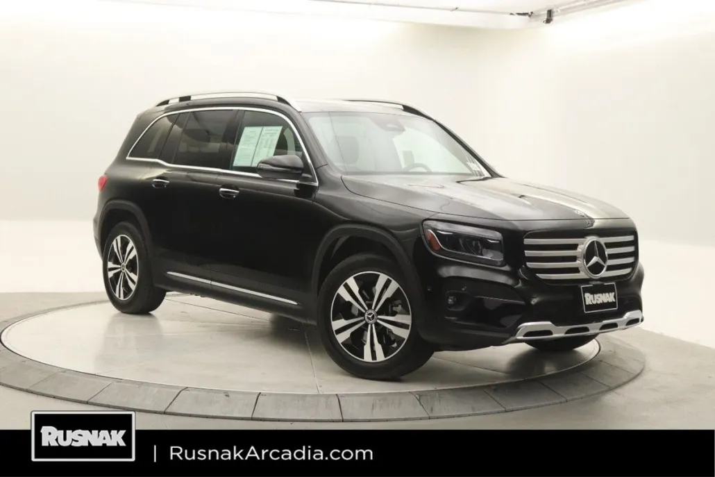 2025 Mercedes Benz GLB 250 photo 1