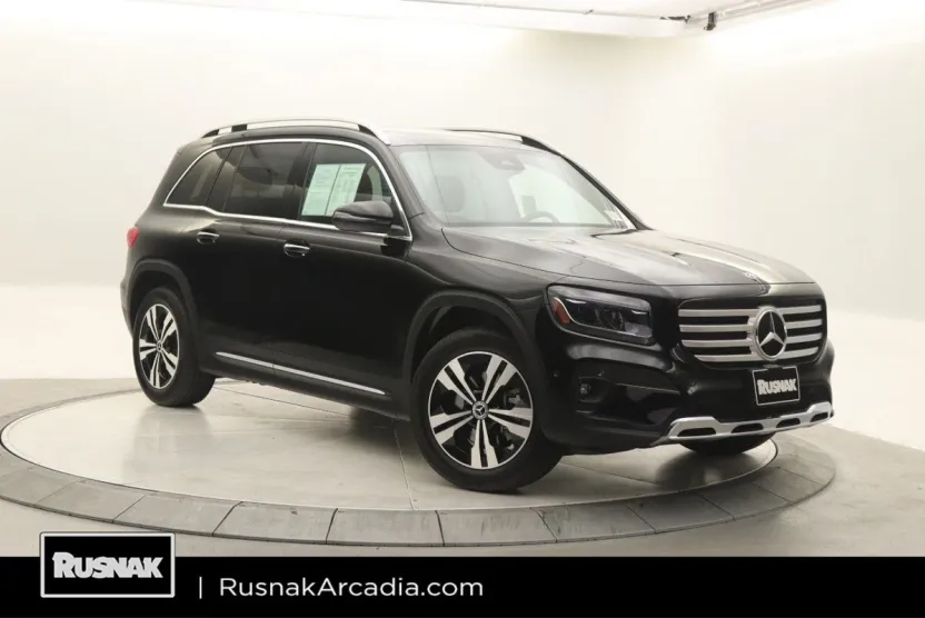 2025 Mercedes Benz GLB 250 photo 1