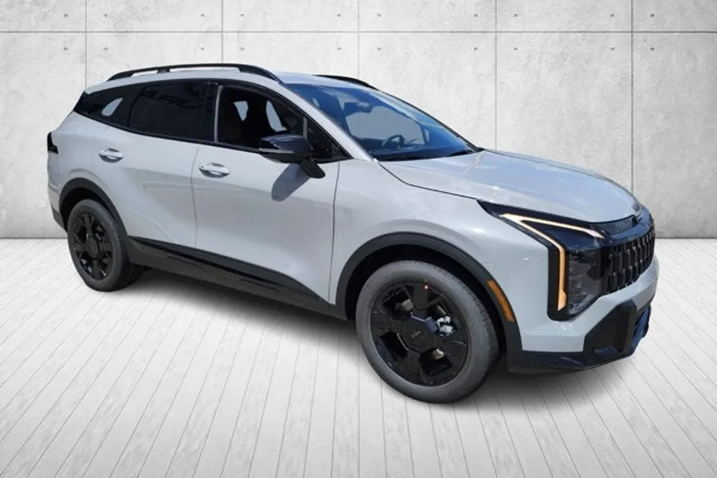 2026 Kia Sportage X-Line photo 1
