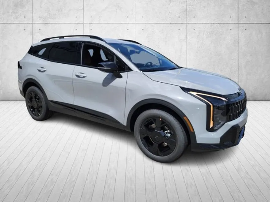 2026 Kia Sportage X-Line photo 1