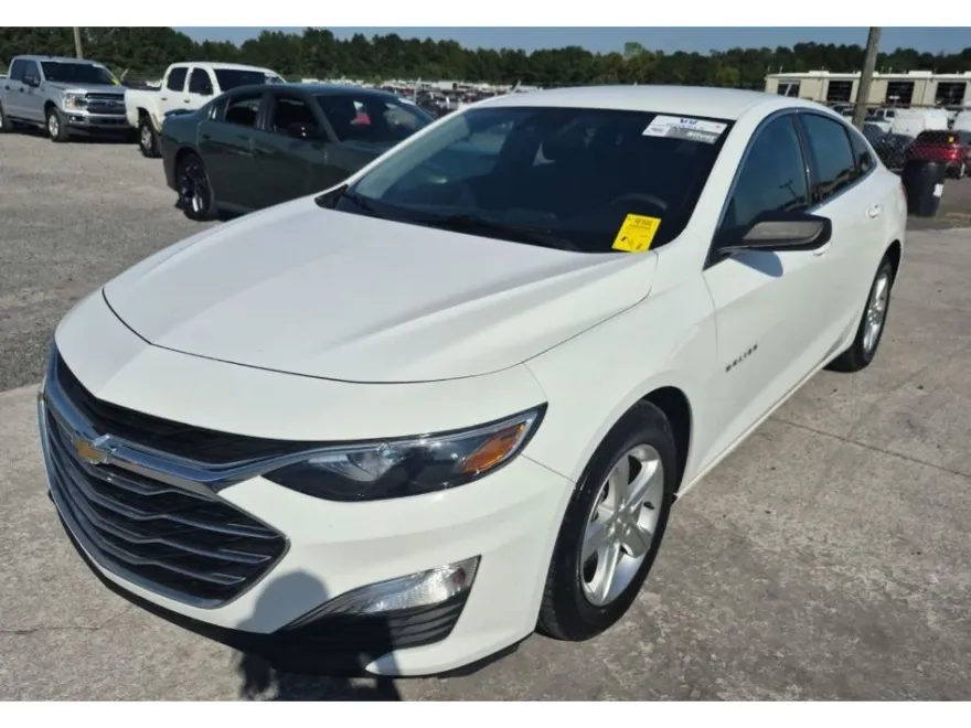 2023 Chevrolet Malibu LS photo 1