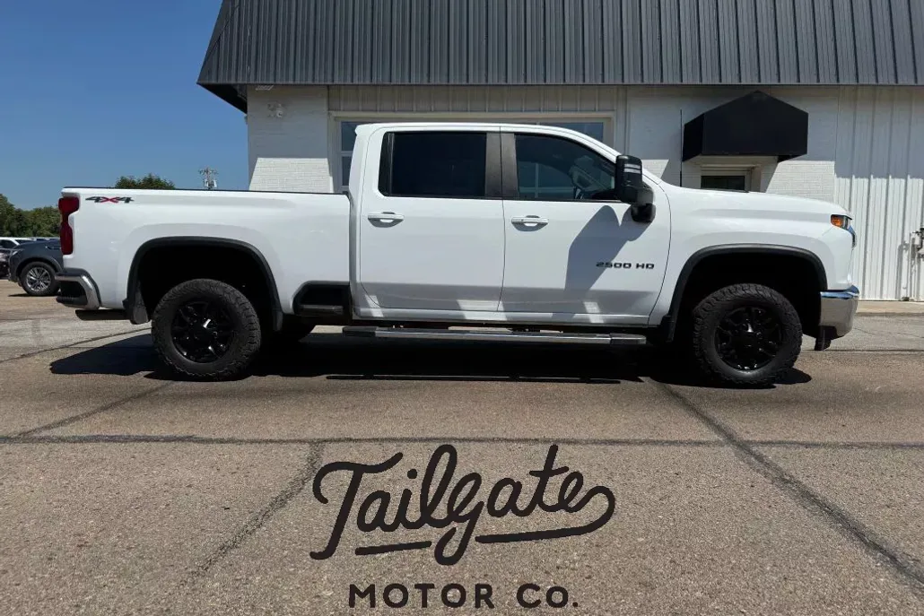 2022 Chevrolet Silverado 2500HD LT photo 1