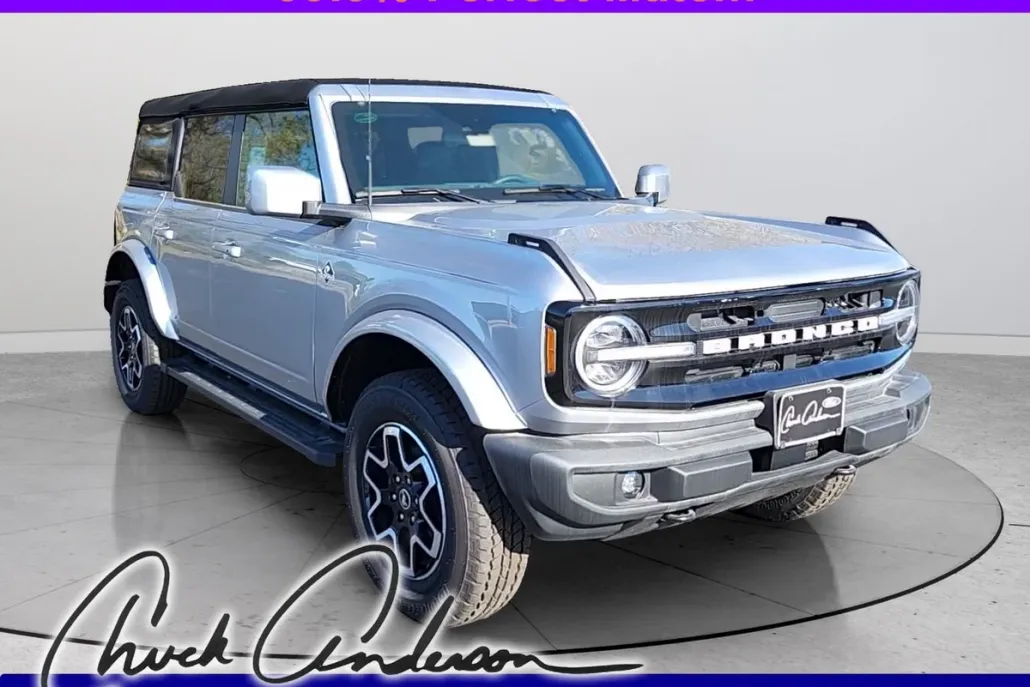 2024 Ford Bronco Outer Banks photo 1