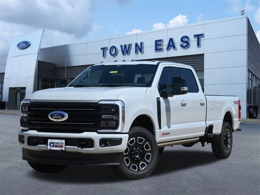 2026 Ford F-350 Platinum photo 1