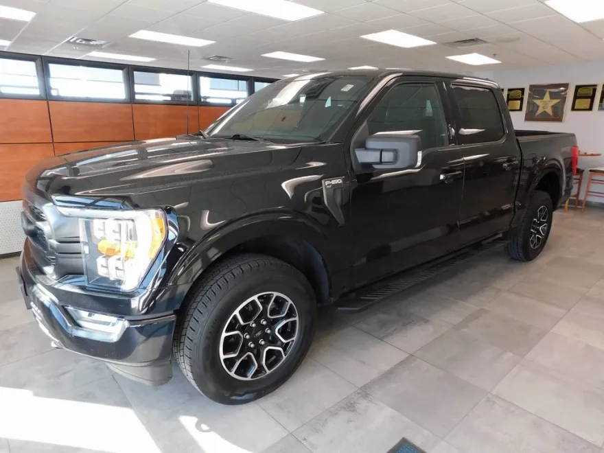2022 Ford F-150 XLT photo 1