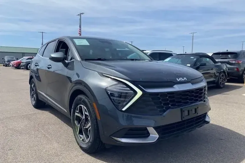 2024 Kia Sportage LX photo 1