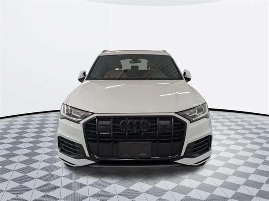 2022 Audi Q7 45 Premium Plus photo 1