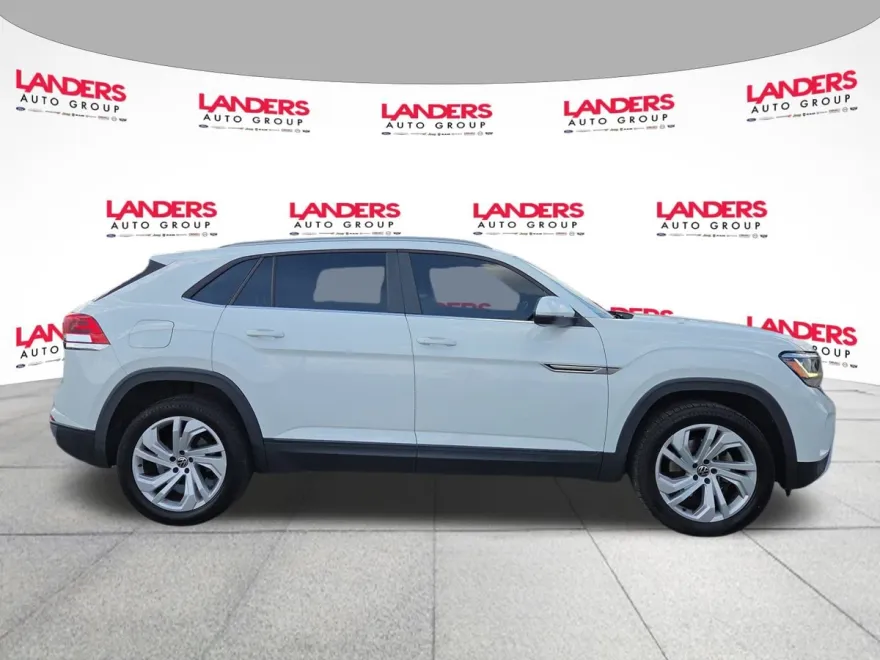 2020 Volkswagen Atlas Cross Sport V6 SE Technology photo 1