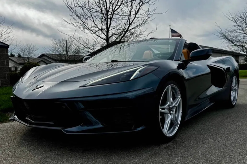 2021 Chevrolet Corvette Stingray Convertible 2LT photo 1