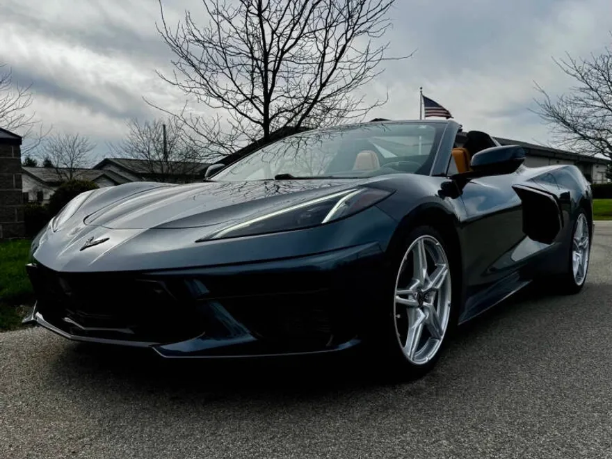 2021 Chevrolet Corvette Stingray Convertible 2LT photo 1