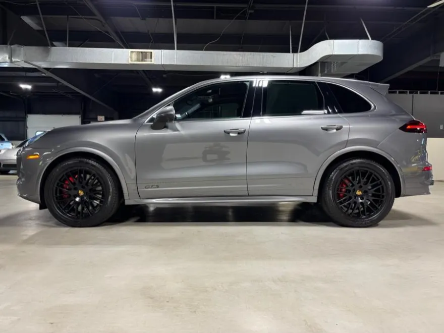 2018 Porsche Cayenne GTS photo 1